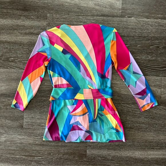 Diane Von Furstenberg x Wonder Woman Dianette 100% Silk Rainbow Wrap Top Size 2 - Picture 2 of 16